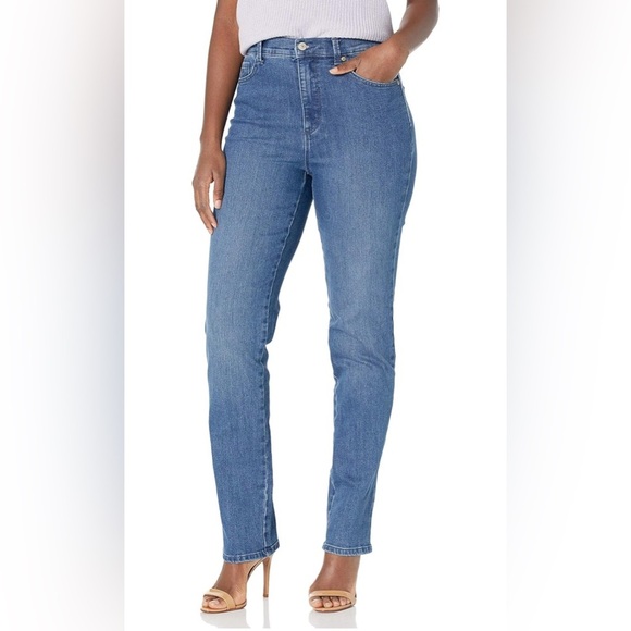 NEW-JORDACHE  Classic 
Women’s Straight- High Rise Jeans
Stretchy and soft - Picture 2 of 10